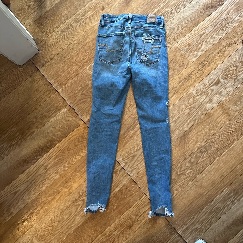 American Eagle Outfitters - Picture 9 of 10